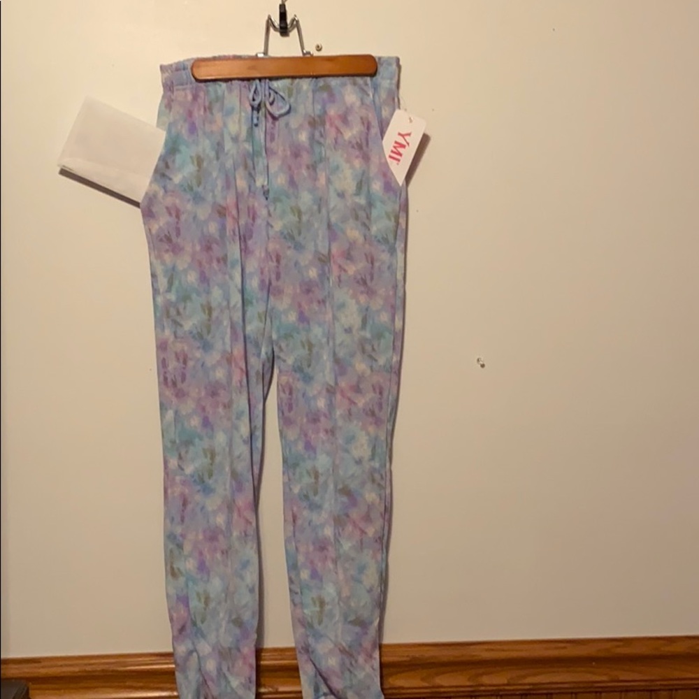 Great Comfortable LOUNGEWEAR Jogging Set - Picture 3 of 3